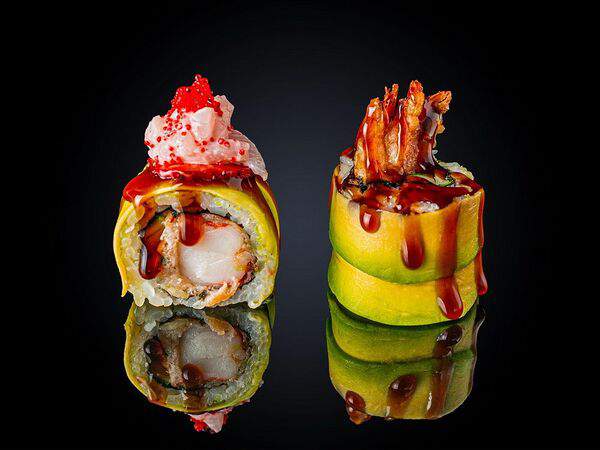 Fishka - Ролл с тигровой креветкой и тартар с гребешком авторский