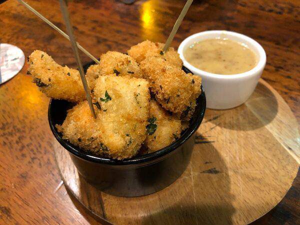 Hamilton's pub - Хрустящие кусочки форели