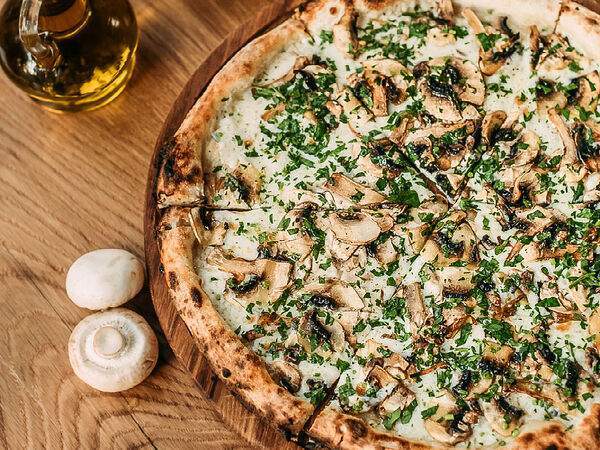 Сыроварня - Пицца с грибами и трюфельным маслом