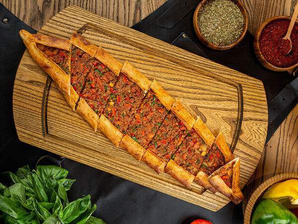 IHSAN - Пиде с фаршем