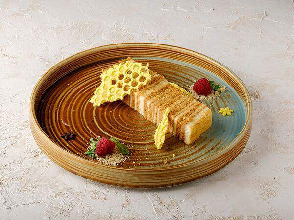 Гранат - Десерт Медовик