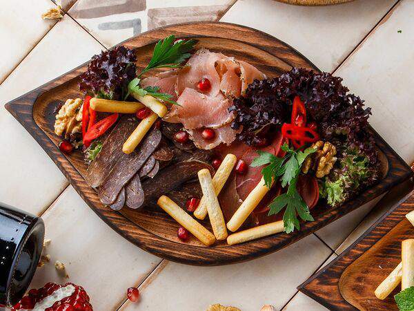 Хачо и Пури - Сыровяленое мясо