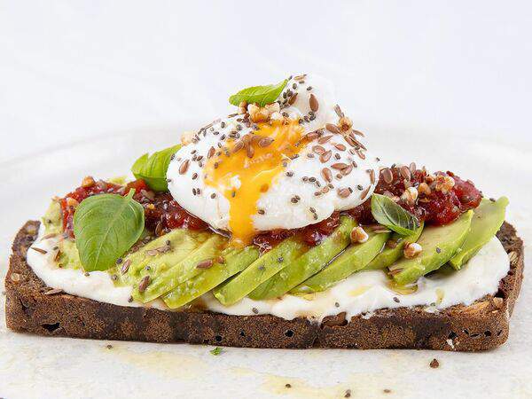Маммас - Авокадо тост с яйцом пашот
