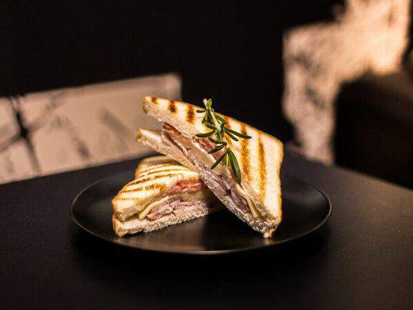 Caffeshop - Сэндвич с куриной грудкой