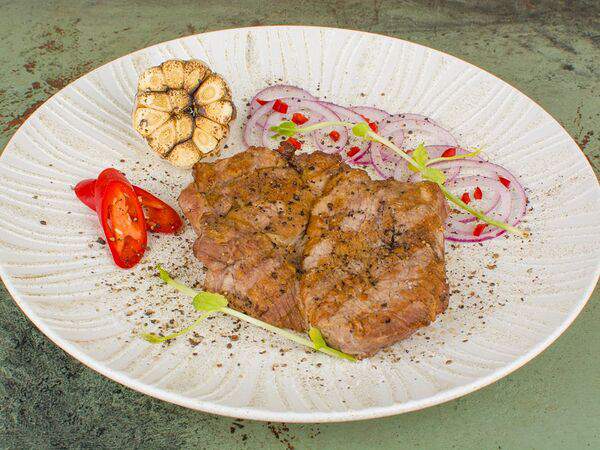 Гастроном - Стейк из cвинoй шеи