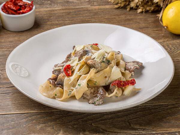 Donna Olivia - Тальятелле с телятиной и лесными грибами