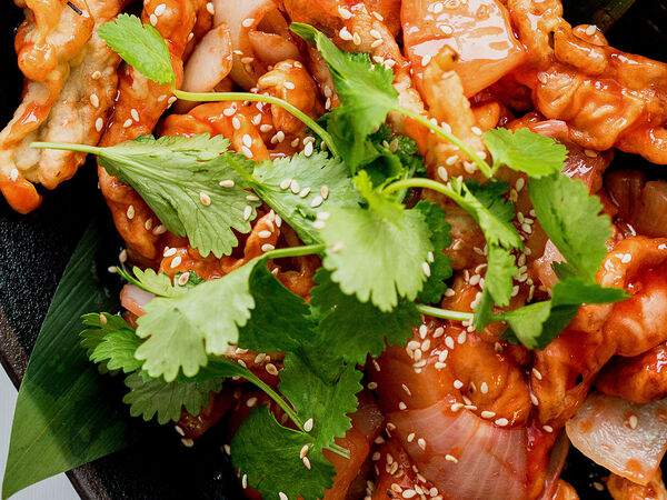 Причал - Цыпленок с ананасами в кисло-сладком соусе