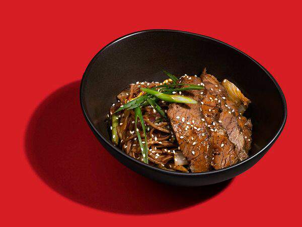 Сытый Бо - Лапша с говядиной в соусе Черный перец