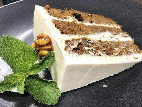 Вершина - Восхитительный морковный торт