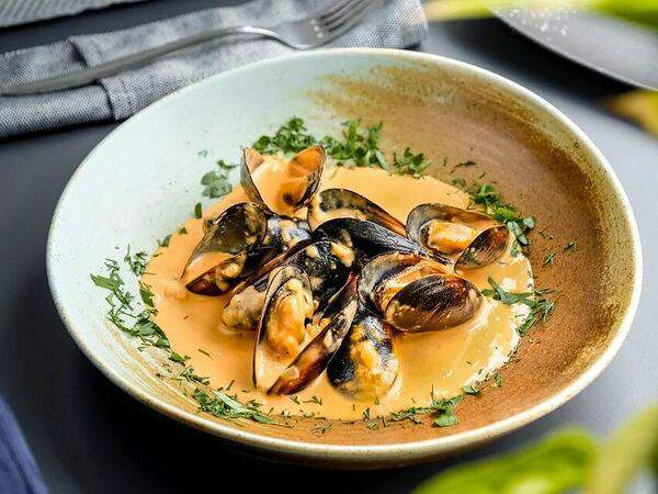 Ресторан Амо - Мидии в сливочно-томатно соусе