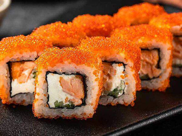 Mr Tigay - Ролл с жареным лососем