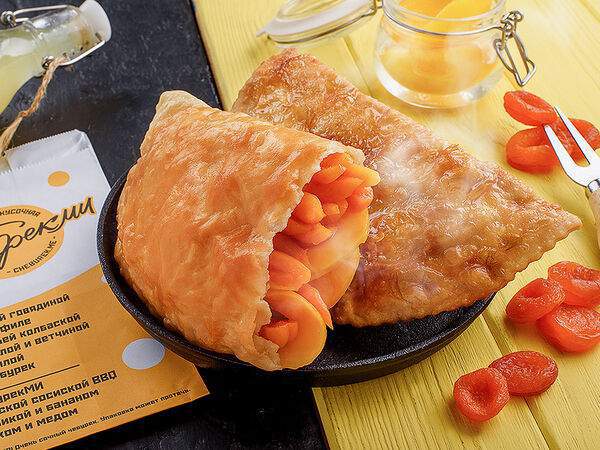 Чебурекми - Чебурек с персиком и курагой