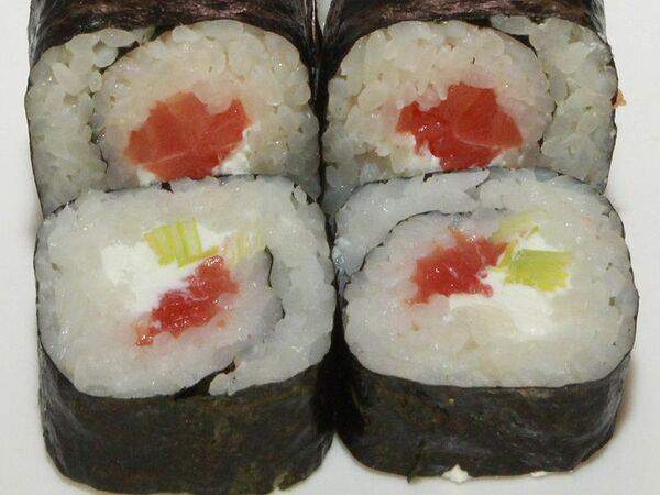 Set Bar - Ролл с лососем слабой соли, сливочным сыром и зеленым луком