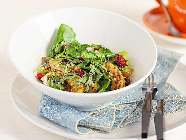 Traveler's coffee - Салат с печенью и грушей