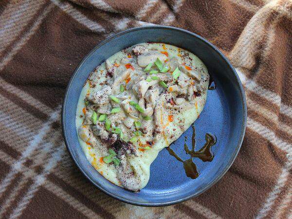 Lounge 1925 - Бефстроганов с курочкой, грибами и картофельным пюре