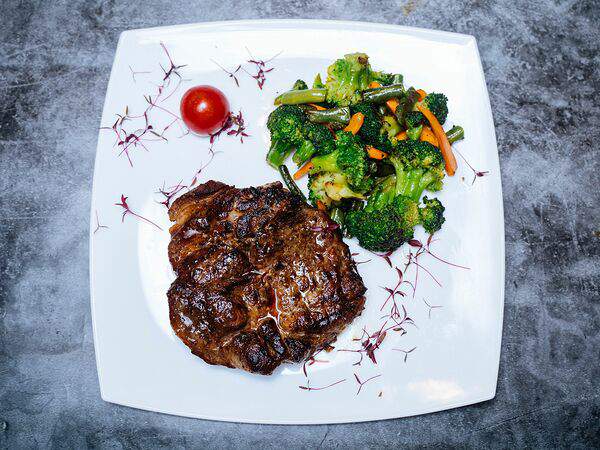 Казак и море - Стейк из говядины с острой заправкой