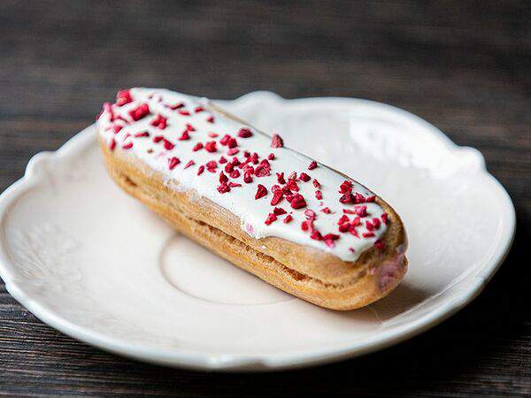 В шоколаде - Эклер Малина Кардамон