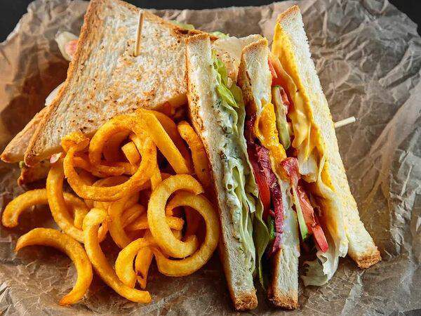 Beer Lab - Клаб сэндвич с копченым мясом