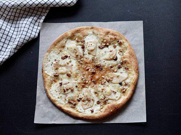 Хомяк - Пицца с грушей и сыром Дорблю