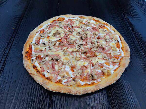 London strike cafe - Пицца Прошутто Фунги