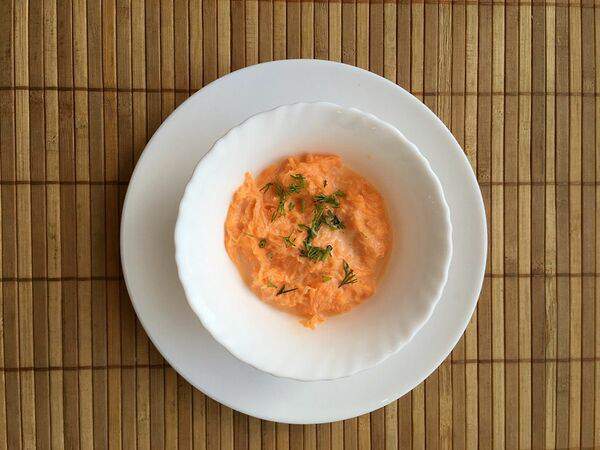 Кафе Мария - Салат из моркови с чесноком