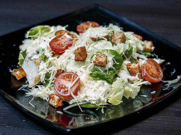 Мясо на углях - Салат Цезарь