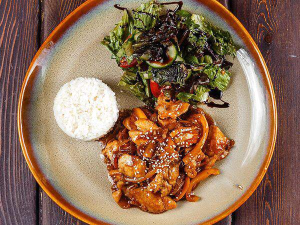 Vo Dvore - Куриная грудка в соусе Терияки