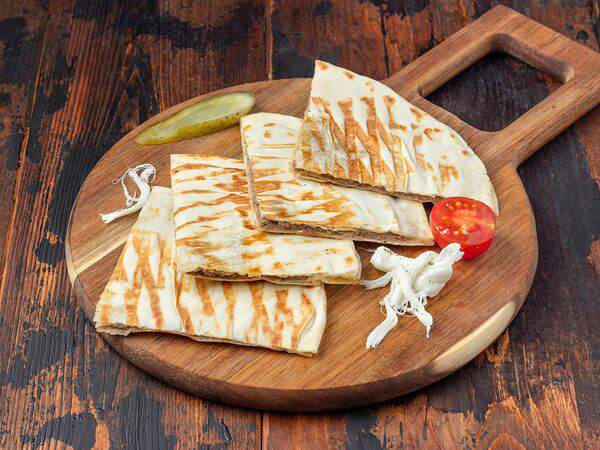 Фалафилоо - Араес с мясом и сыром