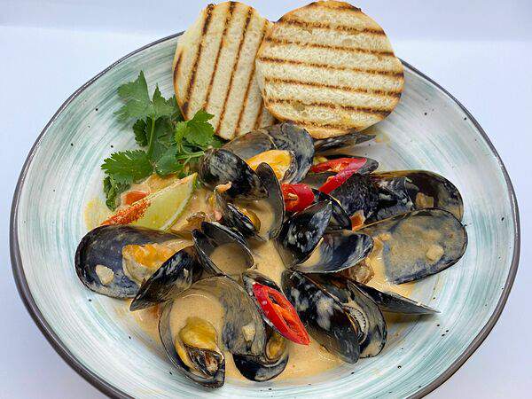 Филадельфия - Мидии в соусе Том ям