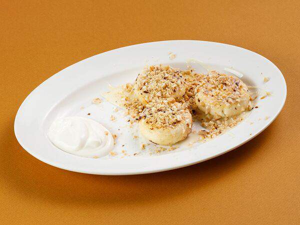 Лось Бистро - Сырники с фундуком и сгущенкой