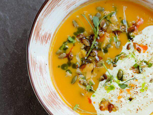 Культура - Тыквенный крем-суп с муссом из сыра пармезан