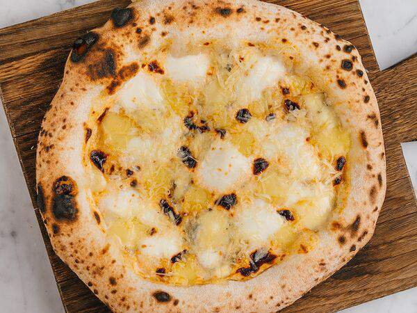 Trattoria 23 - Пицца Четыре сыра