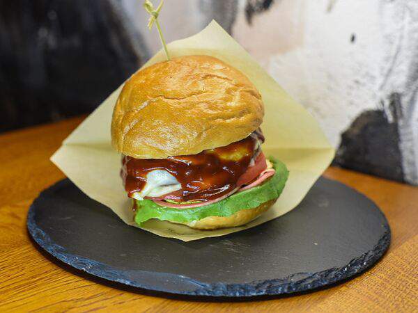 Caravaggio - Бургер барбекю