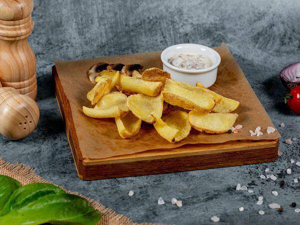 Liga Pub - Картофельные дипперы с грибным соусом