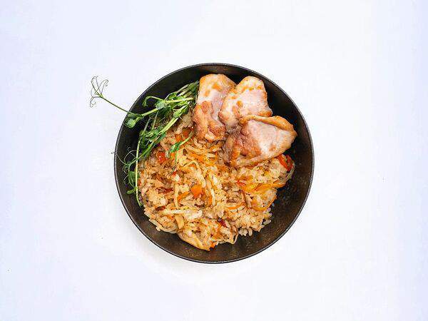 Монстры вкуса - Тяхан с овощами и цыпленком