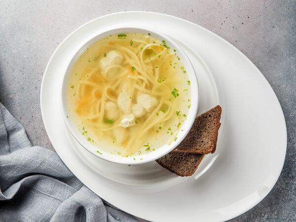 Веранда - Лёгкий куриный суп-лапша