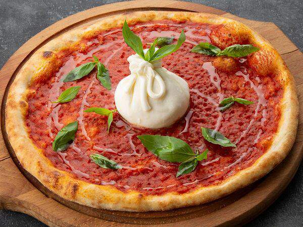 Centrale - Пицца Маргарита Буррата