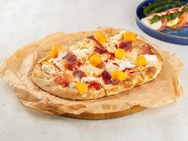 Итальянский разговорный - Римская пицца с пармским окороком, манго и страчателлой