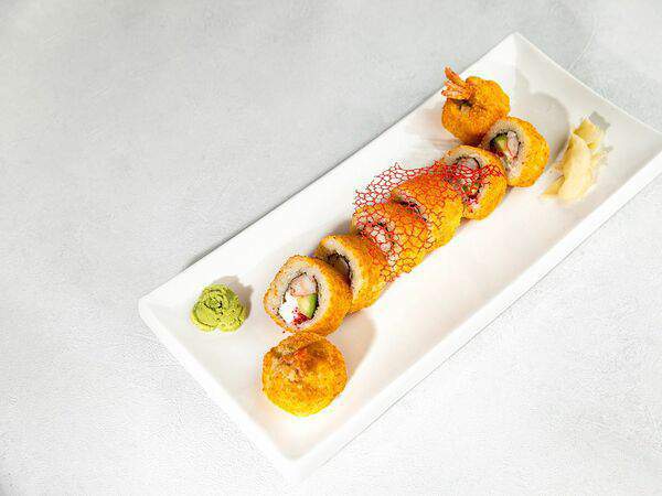 Бай тай - Ролл Темпура с креветками и тобико