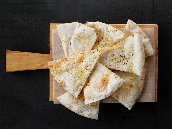 Рис - Фокачча с сыром пармезан и прованскими травами