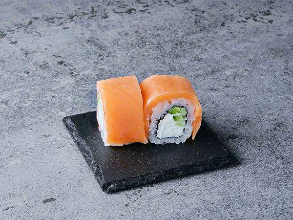 THE BOX - Ролл Филадельфия с огурцом