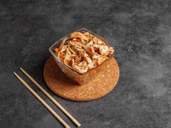 Fuji Yammi - Лапша Удон с курицей и овощами