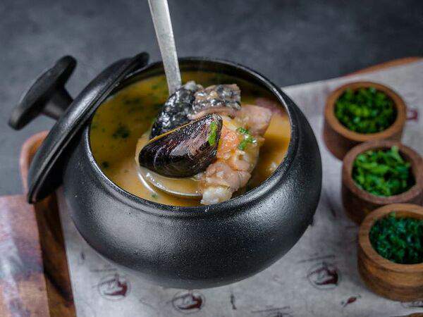 Fish Point - Фирменный рыбный суп Fish Point