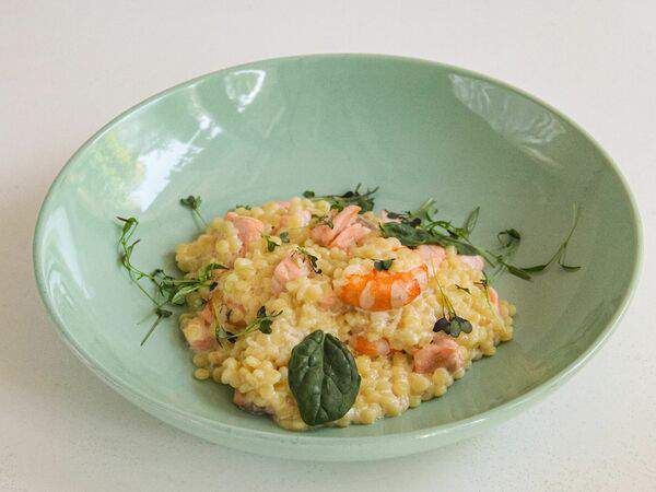 Фрай - Птитим с форелью и креветками