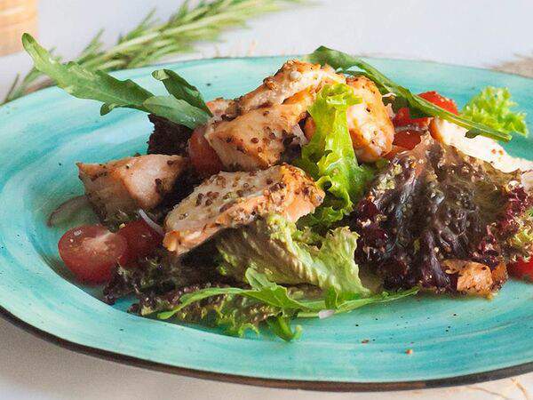 Квартира 162 - Зеленый салат с теплым форелью