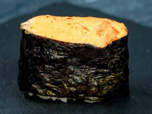 Чиливилли - Запеченный гункан с копченым лососем