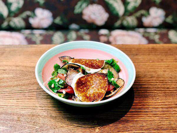 Пинта паб - Салат с сулугуни