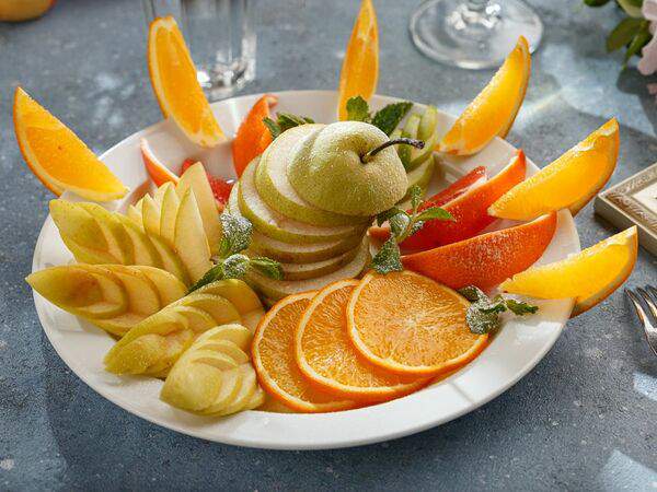 Дюжина - Тарелка спелых фруктов