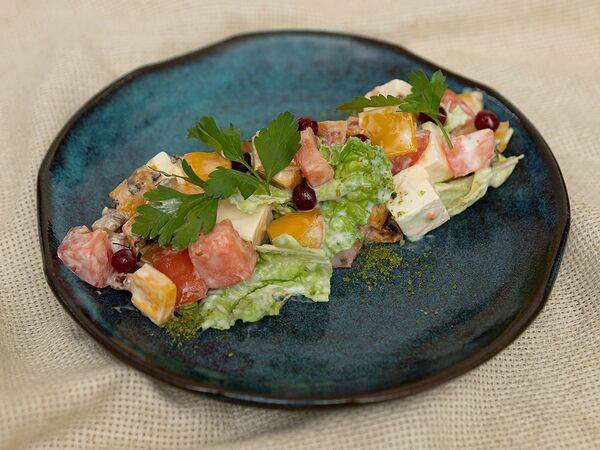 Кафе Театральное - Овощной салат с персиками гриль