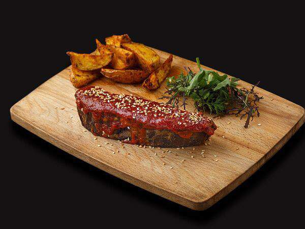 Grey Bear Pub - Говяжья грудинка под соусом том-ям